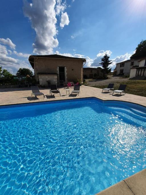 French Farmhouse Retreat With Pool & Superb Views. Blanzac  Exterior foto