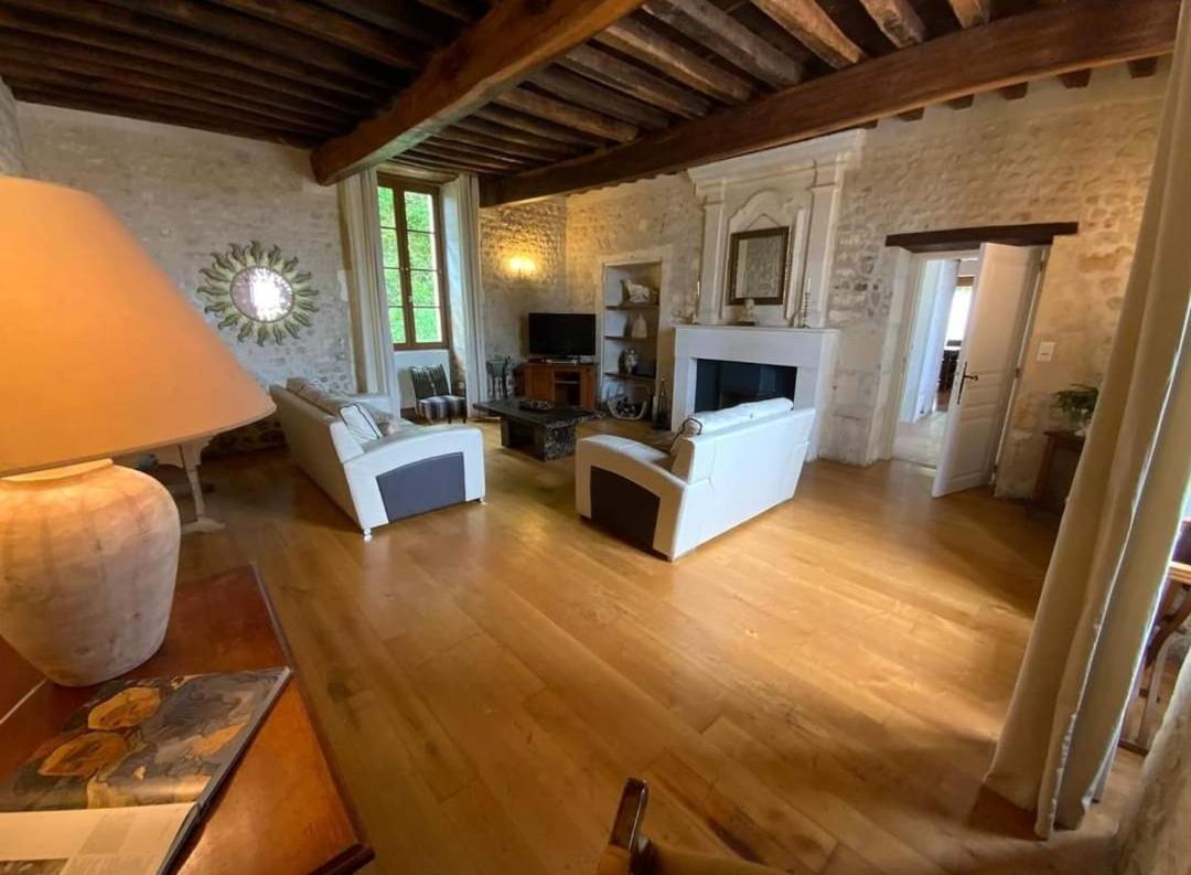 French Farmhouse Retreat With Pool & Superb Views. Blanzac  Exterior foto